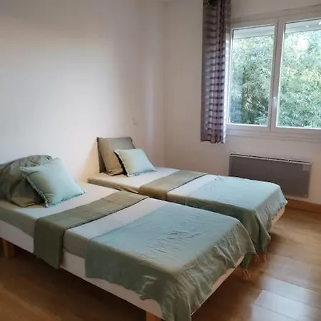 Maison Lumineuse Avec Jardin Au Calme *
